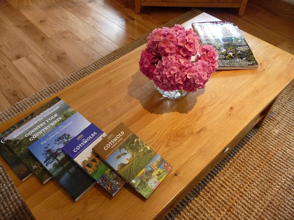 The Apartment At Hillside Lodge Бродуей Екстериор снимка